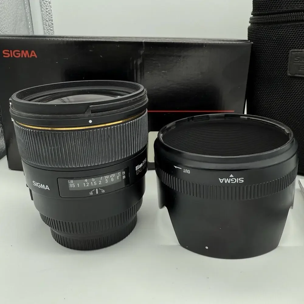 Sigma 85mm f/1.4 EX DG HSM Lens for Canon (Excellent Condition) In box